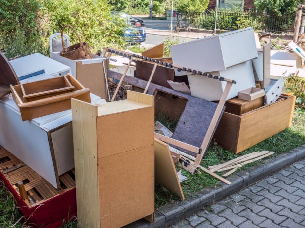 Best Retail Junk Removal  in Avoca, IA